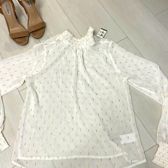 BNWT EXPRESS Sheer w Glitter Top ✨ 💕 - Picture 2 of 5